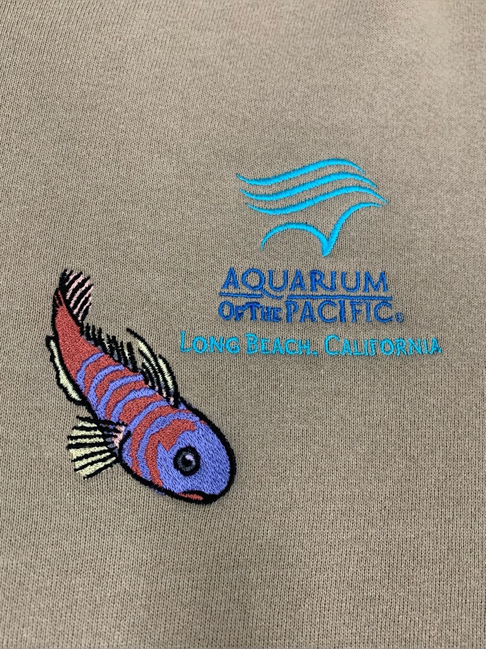 Aquarium Of The Pacific Long Beach Embroidered Fish Sweater (USA) Minor Flaw SML